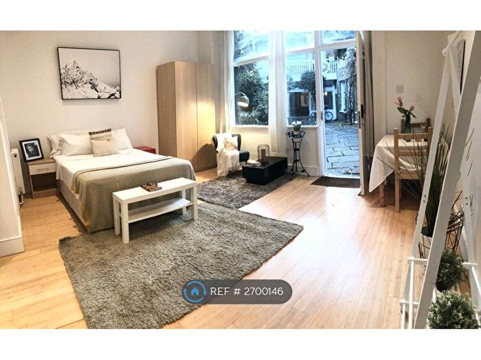 Studio To Rent In Danbury Street, London, N1
