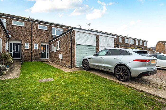 3 Bedroom Terraced House For Sale In Lambert Walk, Thame, OX9