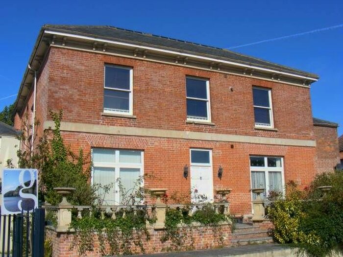 2 Bedroom Flat To Rent In Island House, Huntspill Road, Highbridge, TA9