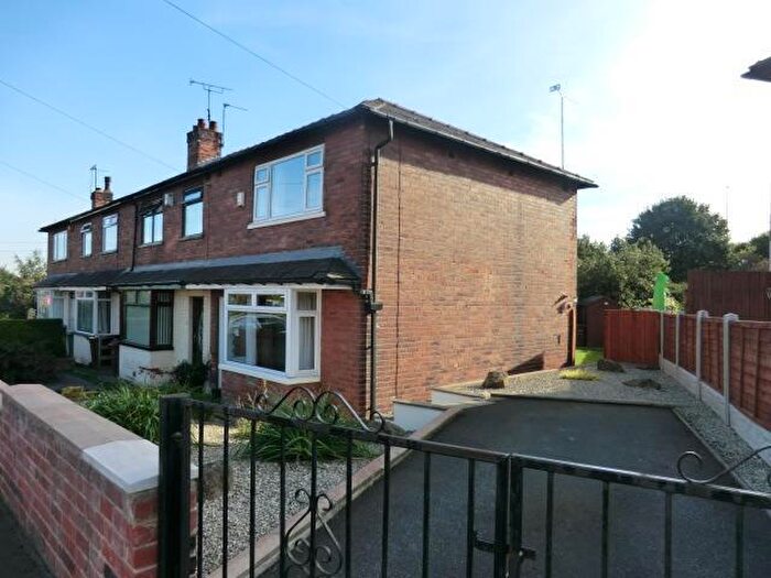2 Bedroom Semi-Detached House To Rent In Westbury Place North, Leeds, LS10