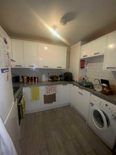 5 Bedroom Detached House To Rent In Brook Road, Fallowfield, M14