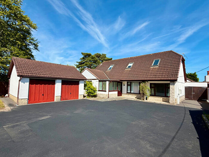 5 Bedroom Chalet For Sale In Verwood, BH31