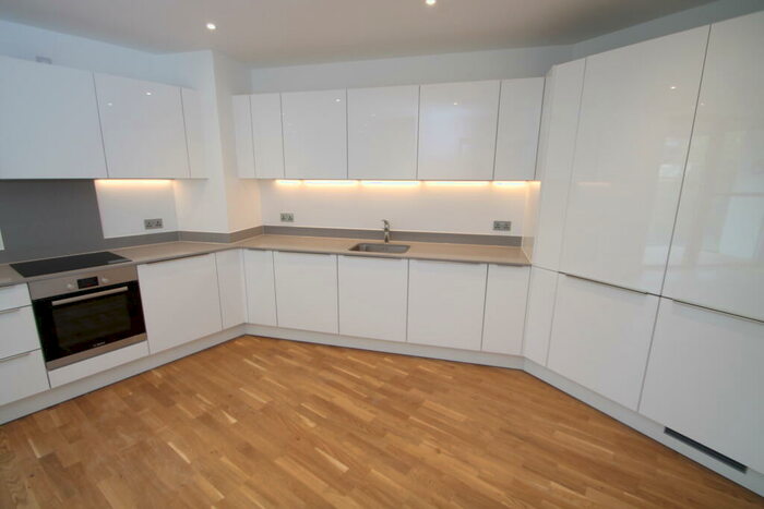 2 Bedroom Apartment To Rent In St. Marks Square, Bromley, BR2