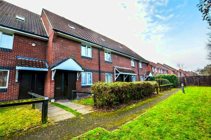 2 Bedroom Flat To Rent In Abercorn Way, London SE1