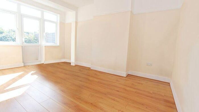 4 Bedroom Terraced House To Rent In Hmo Licence - Perth Road, Wood Green, N22