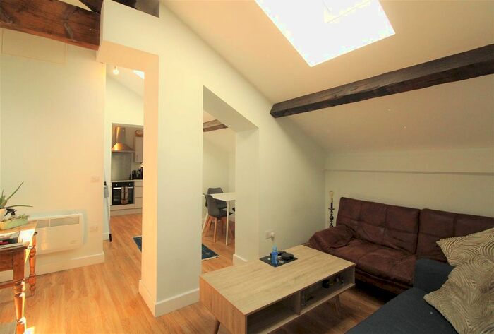 2 Bedroom Flat To Rent In Atkinson Street, Leeds, LS10