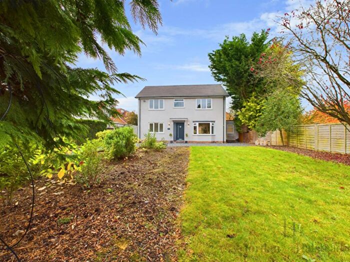 4 Bedroom Detached House For Sale In Warrington Road, Mickle Trafford, Chester, Cheshire, CH2