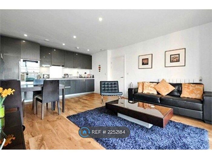 2 Bedroom Flat To Rent In Conningham Court, London, SE9