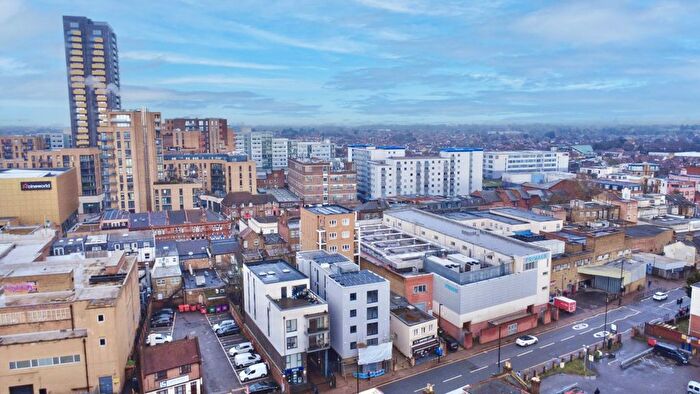 Block Of Flats For Sale In Hanworth Road, Hounslow, TW3