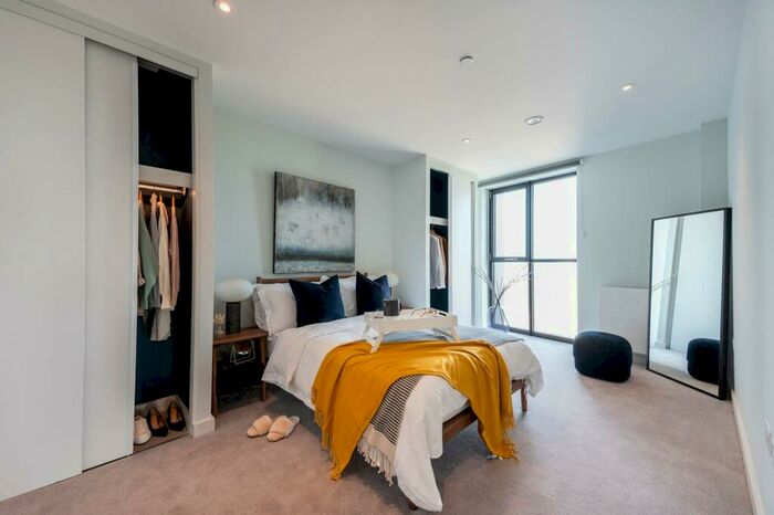 3 Bedroom Flat To Rent In Ten Degrees, Croydon, CR0