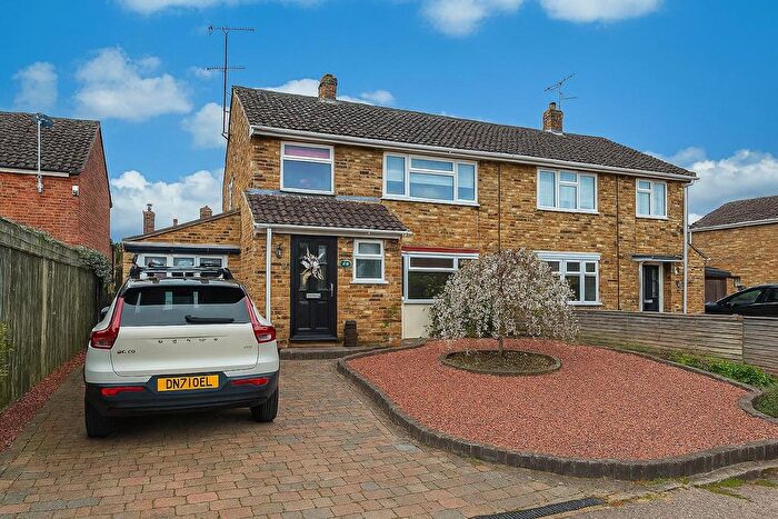 3 Bedroom Semi Detached House For Sale In Green End Street, Aston Clinton, HP22