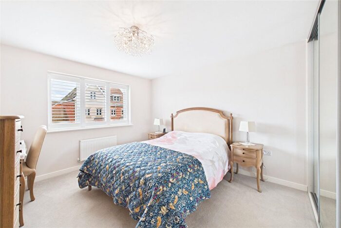 4 Bedroom Detached House For Sale In Hurst Avenue, Blackwater, Camberley, Hampshire, GU17