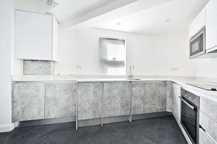 1 Bedroom Flat To Rent In Dawes Road, Munster Village, London, SW6