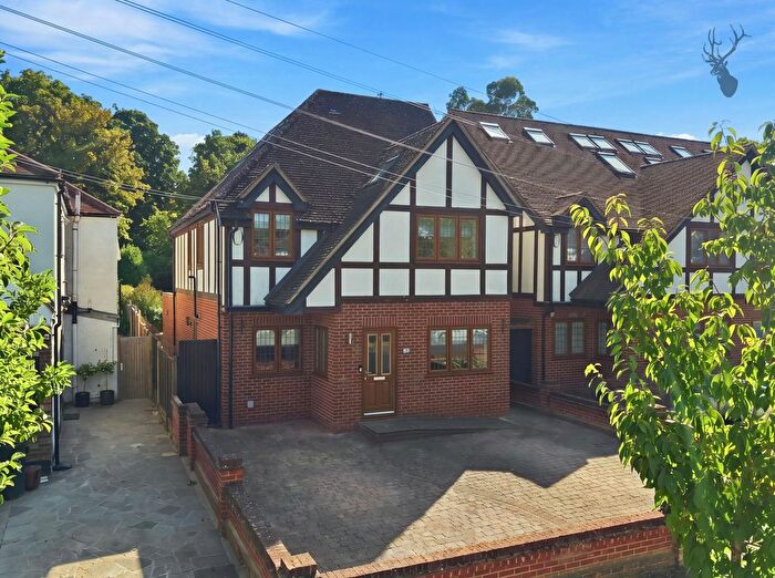 5 Bedroom Detached House For Sale In Morgan Crescent, Theydon Bois, CM16