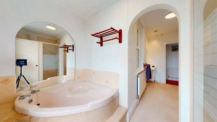 2 Bedroom Apartment For Sale In Station Road, Swanage Town Centre, BH19