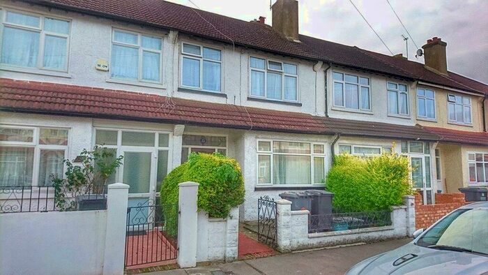 3 Bedroom Terraced House To Rent In Geneva Road, Croydon, Surrey, CR7