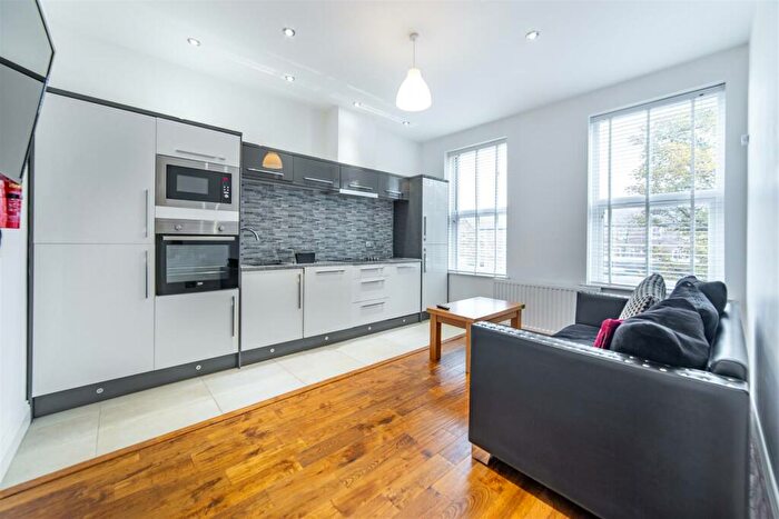 2 Bedroom Flat To Rent In Lansdowne Terrace, Gosforth, NE3