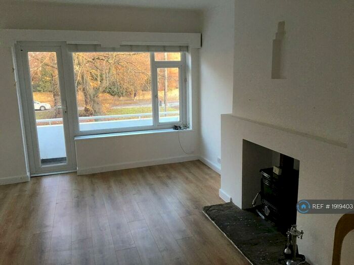 2 Bedroom Flat To Rent In Otley Road, Leeds, LS16