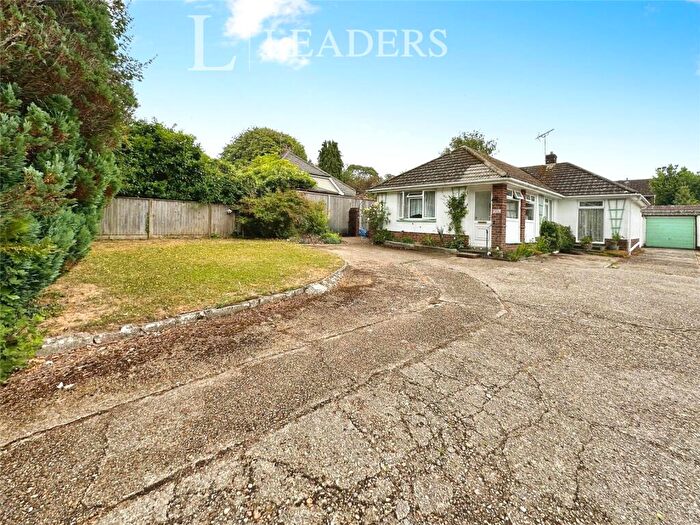 2 Bedroom Bungalow For Sale In Sunderton Lane, Clanfield, Waterlooville, PO8