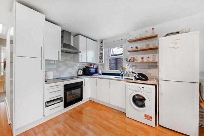 2 Bedroom Flat To Rent In Linacre Road, Willesden Green, NW2