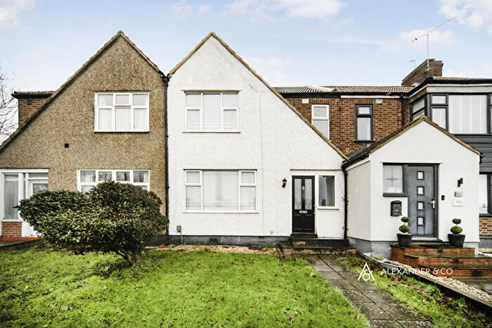 3 Bedroom Terraced House To Rent In London Road, Dunstable, LU6