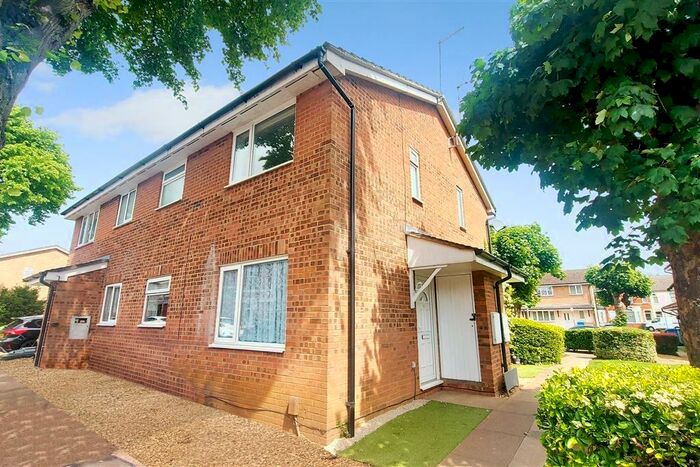 1 Bedroom Maisonette To Rent In Avondale Mews, Kettering, NN16