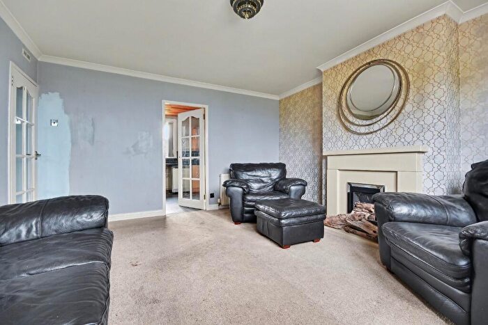 3 Bedroom Flat For Sale In York Road, Inverclyde, Greenock, PA16