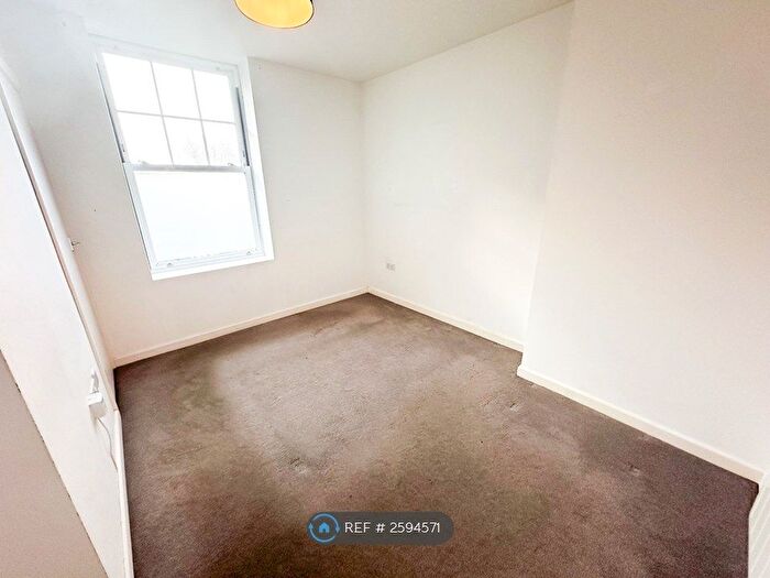 1 Bedroom Flat To Rent In Ensbury Park Apartments, Bournemouth, BH10