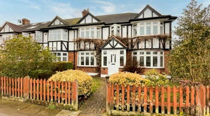 4 Bedroom End Of Terrace House To Rent In Wolsey Drive, Kingston, Kingston Upon Thames, KT2