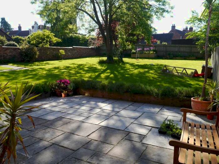 5 Bedroom Property To Rent In Bolton Lane Hose, LE14