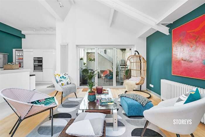 5 Bedroom Flat To Rent In New Inn Street, Shoreditch, EC2A