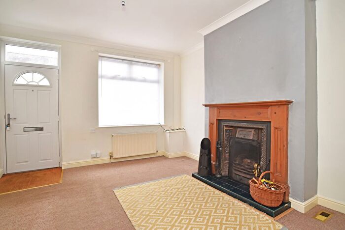 2 Bedroom Terraced House For Sale In Ashfield Road, Harrogate, HG1