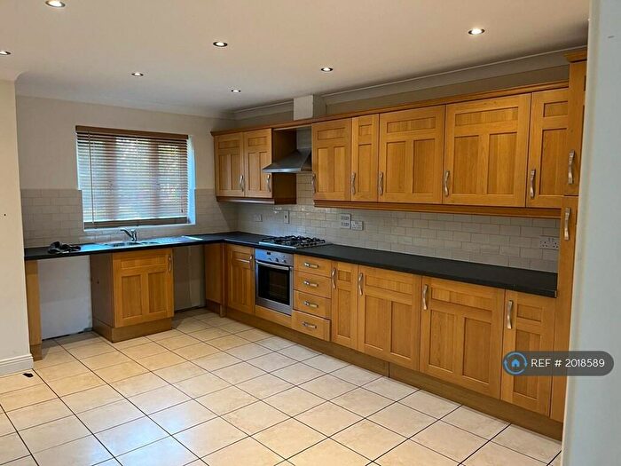 4 Bedroom Semi-Detached House To Rent In Longlevens, Gloucestershire, GL2