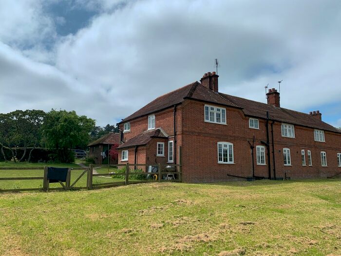 3 Bedroom End Of Terrace House To Rent In Lower Woodcott, Whitchurch, Hampshire, RG28