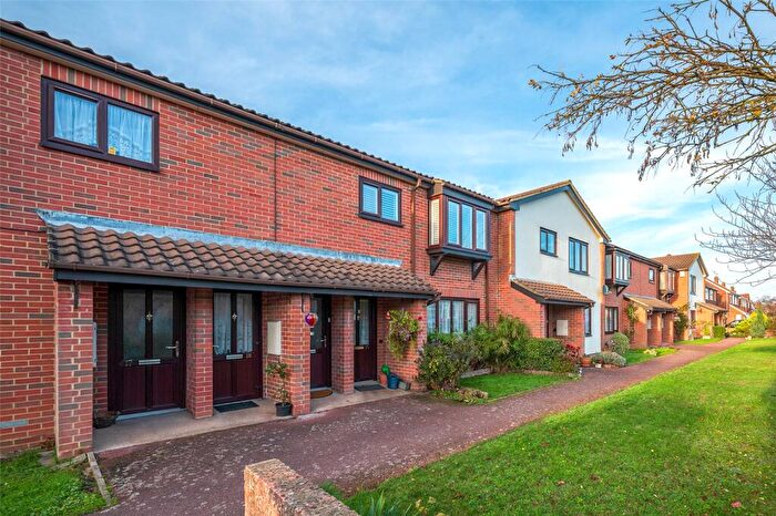 2 Bedroom Retirement Property For Sale In Runnymede Court, Lunedale Road, Dartford, DA2