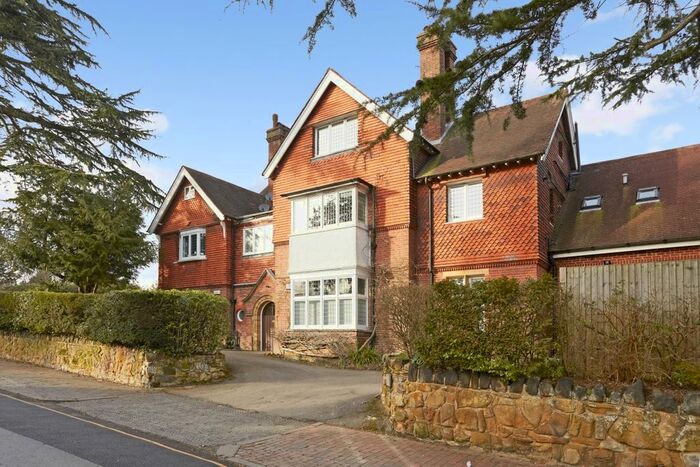 2 Bedroom Flat To Rent In Rodmell Road, Tunbridge Wells, TN2