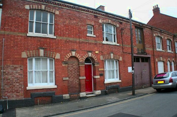 Studio To Rent In Connaught Street, Northampton, Northamptonshire., NN1