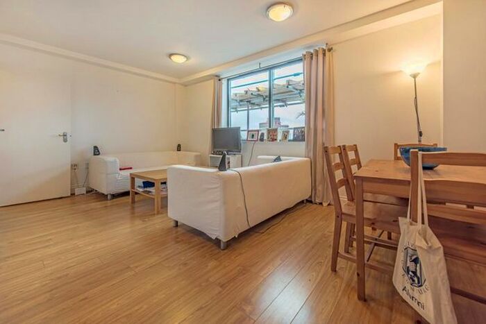 1 Bedroom Flat To Rent In Valentia Place, London, SW9