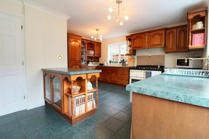 4 Bedroom Detached House For Sale In Messingham Road, Scotter, Gainsborough, DN21