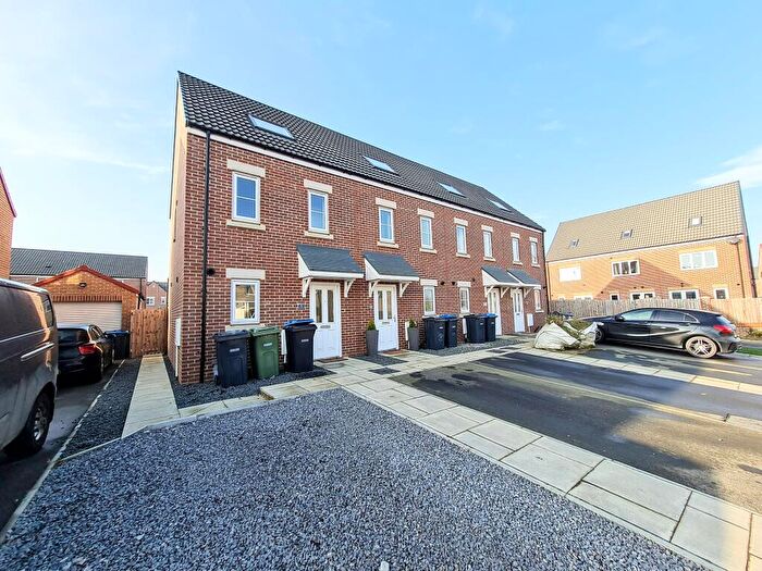 3 Bedroom Town House To Rent In Runnymede Way, Northallerton, DL6