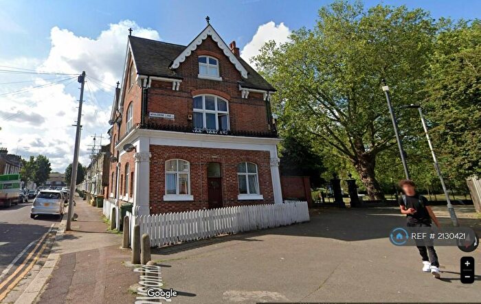 2 Bedroom Flat To Rent In Tennyson Road, London, E15