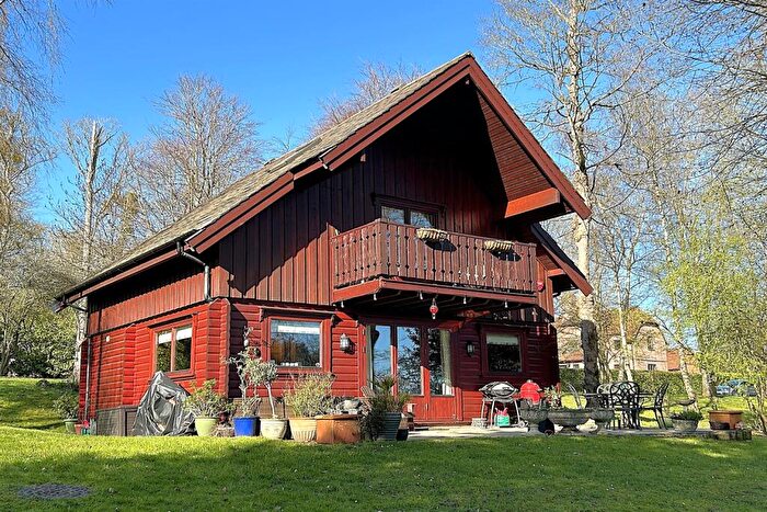 2 Bedroom House For Sale In The Grove, Harleyford, Marlow, SL7