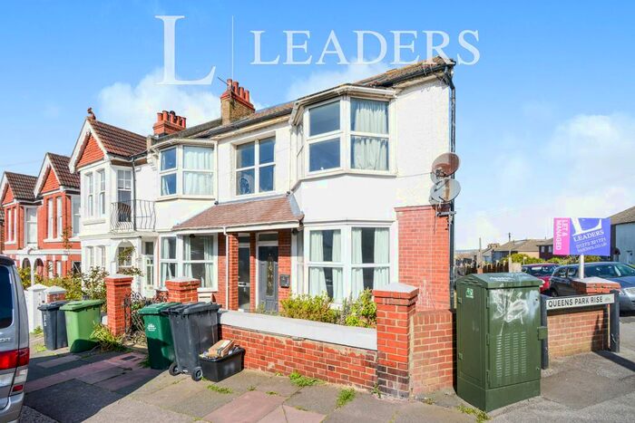 3 Bedroom Flat To Rent In Queens Park Rise, Brighton, BN2