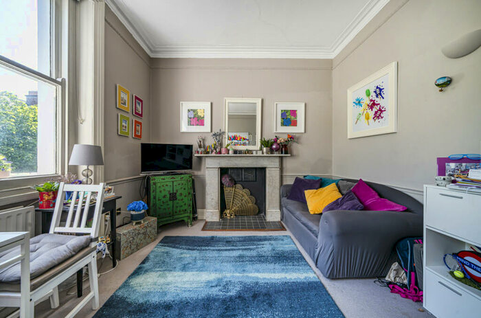 1 Bedroom Apartment To Rent In Redcliffe Gardens, London, SW10