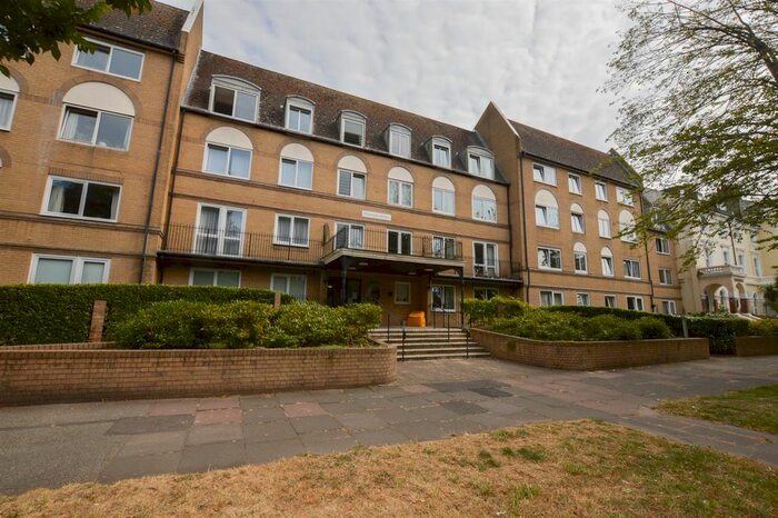 1 Bedroom Flat To Rent In The Avenue, Eastbourne, BN21