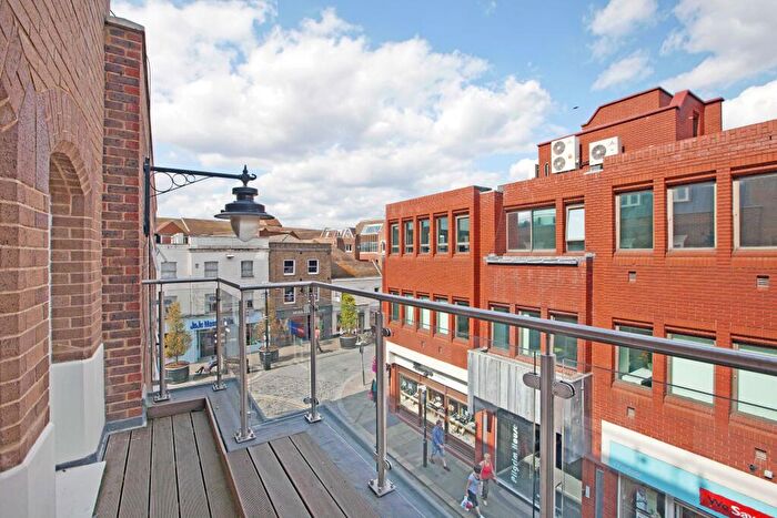 1 Bedroom Flat For Sale In William Street, Windsor, SL4