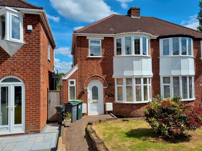 3 Bedroom Semi-Detached House To Rent In Hesket Avenue, Oldbury, Warley, West Midlands, B68