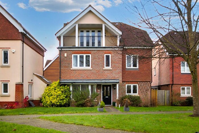 5 Bedroom Detached House To Rent In Mulberry Way, Ashtead, KT21