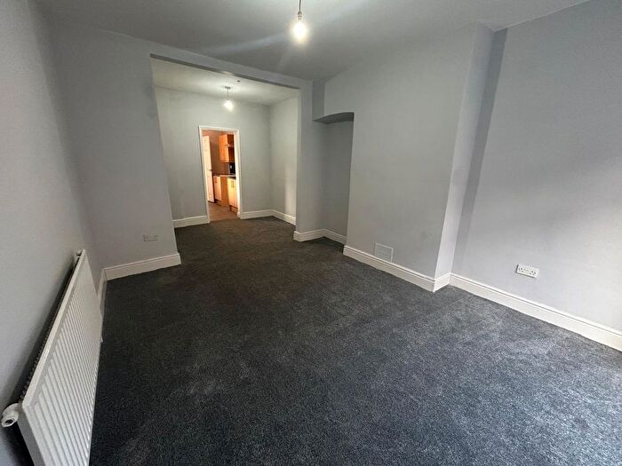 2 Bedroom Terraced House To Rent In Floral Avenue, Rensburg Street, Hull, HU9