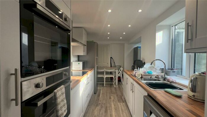 6 Bedroom Terraced House To Rent In Mountain View, Bangor, Gwynedd, LL57